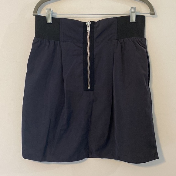 Black MIDI Skirt, Zipper Back, Size L, Excellent Conditon - Picture 5 of 8